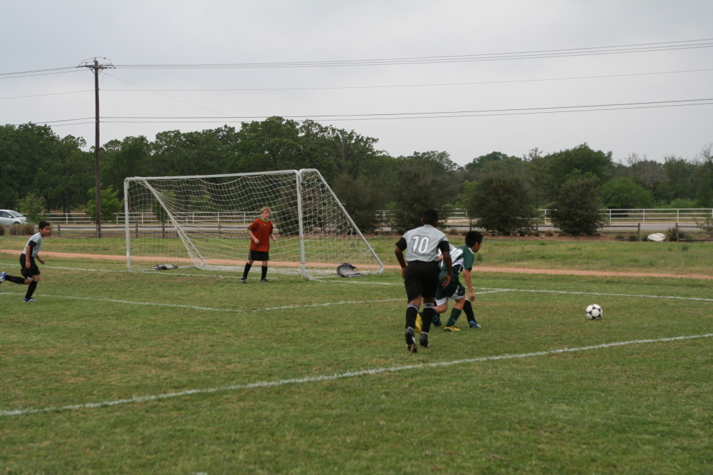 2011/04(April)/soccer/1024x768_2011-04-30-Soccer Tournament-111.JPG